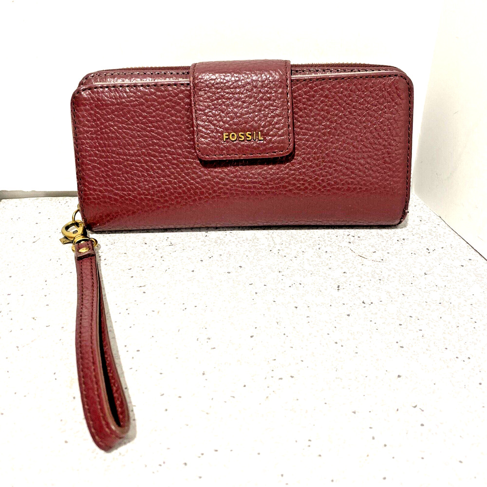 Fossil Burgundy Pebbled Leather Wristlet Wallet with Gold Hardware